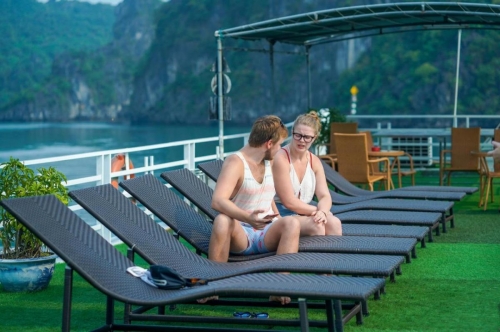 Halong Fantasea Cruise - 2 days 1 night on boat