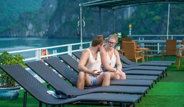 Halong Fantasea Cruise - 2 days 1 night on boat